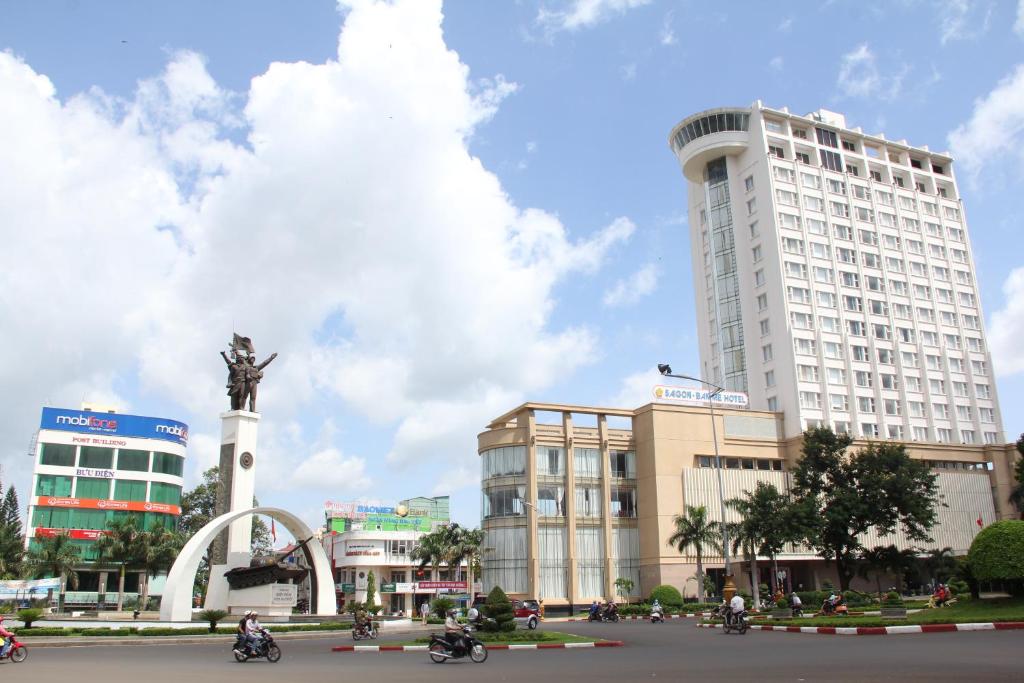 Khách sạn gần Ngã Sáu Buôn Ma Thuột