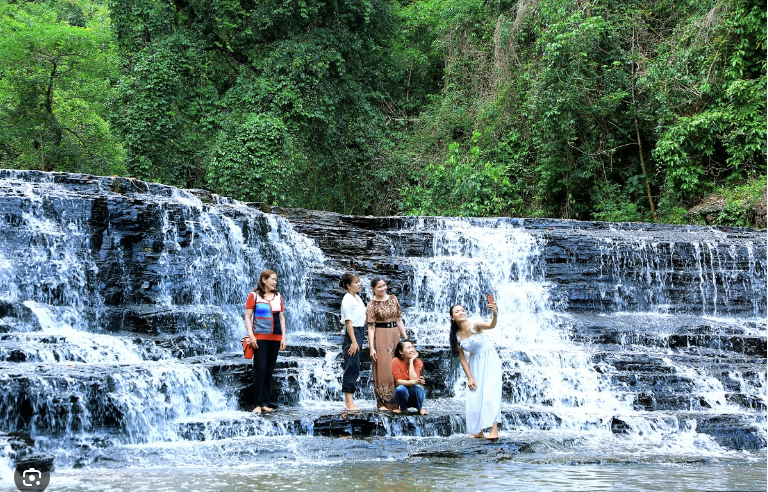 Thác Thủy Tiên